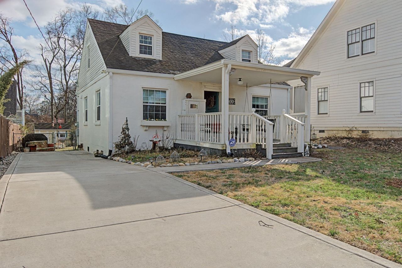 4313 Westlawn Dr  Nashville, TN 37209