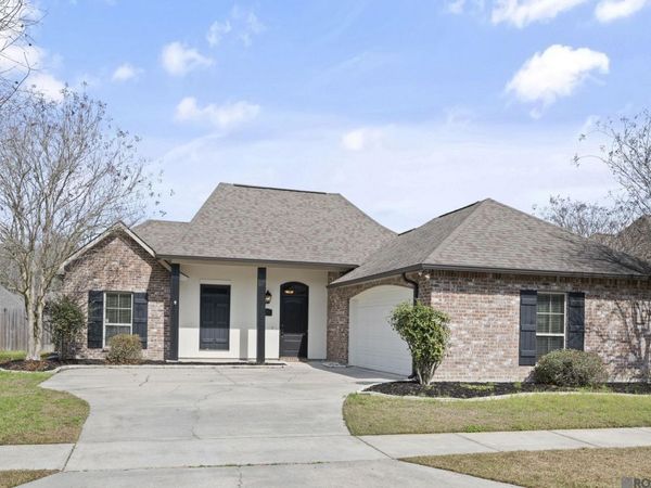 17067 Bradford Ave, Central, LA 70739