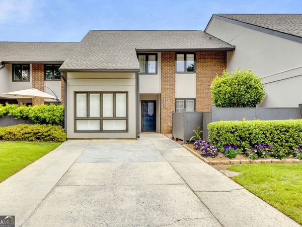 3252 Clairmont North NE, Brookhaven, GA 30329