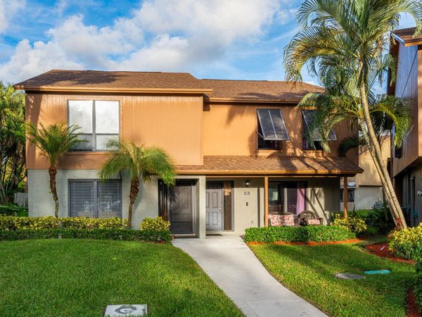 505 Sandtree Drive, Palm Beach Gardens, FL 33403