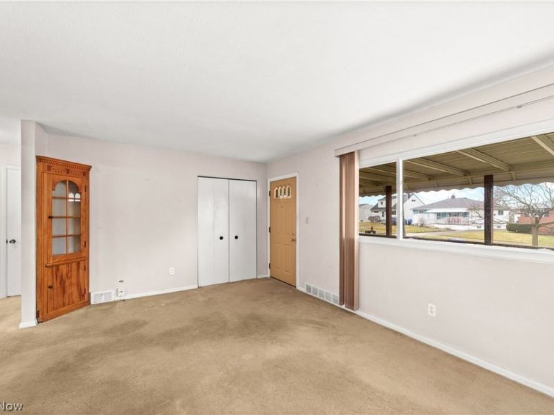 5889 Westbrook Drive, Brook Park, OH 44142 Photo 11