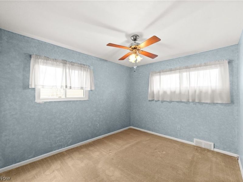 5889 Westbrook Drive, Brook Park, OH 44142 Photo 12