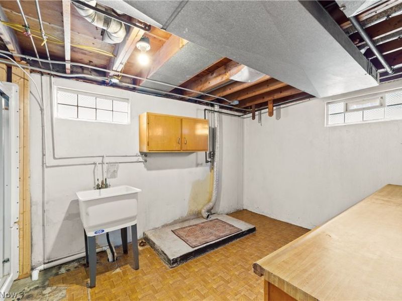 5889 Westbrook Drive, Brook Park, OH 44142 Photo 26