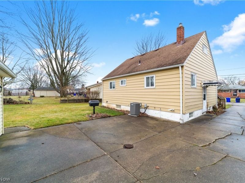 5889 Westbrook Drive, Brook Park, OH 44142 Photo 30