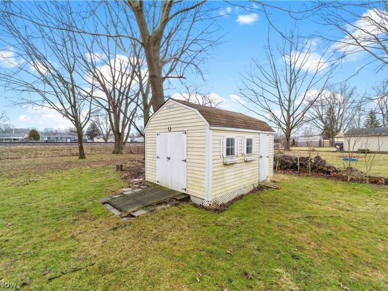 5889 Westbrook Drive, Brook Park, OH 44142 Photo 32