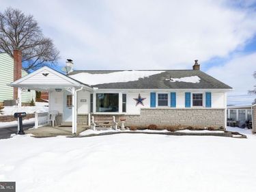 605 N MOUNT JOY STREET, ELIZABETHTOWN, PA 17022