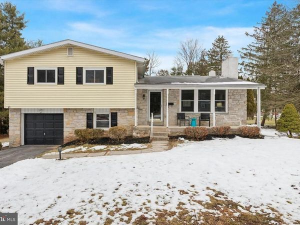 27 BORTON ROAD, AUDUBON, PA 19403