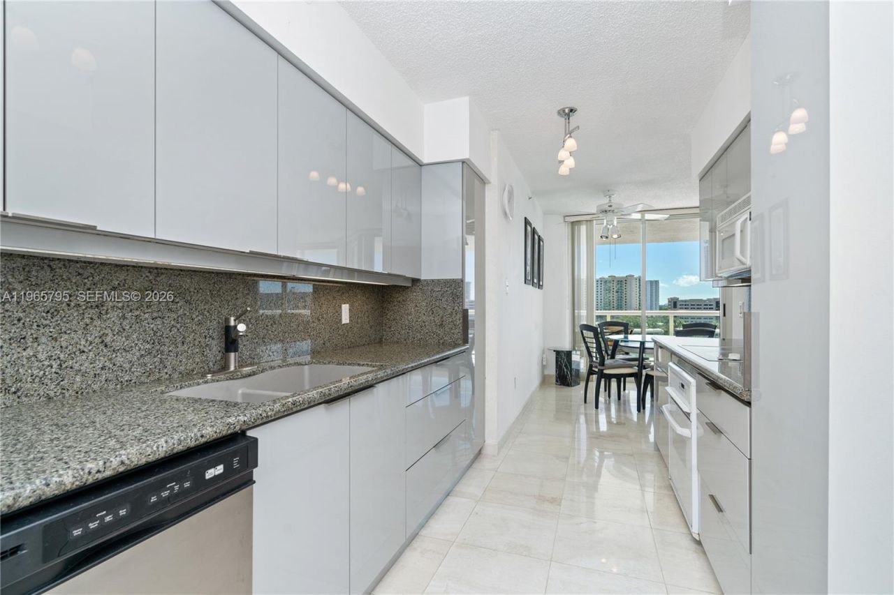 16400 Collins Ave , Unit 744, Sunny Isles Beach, FL 33160 Photo