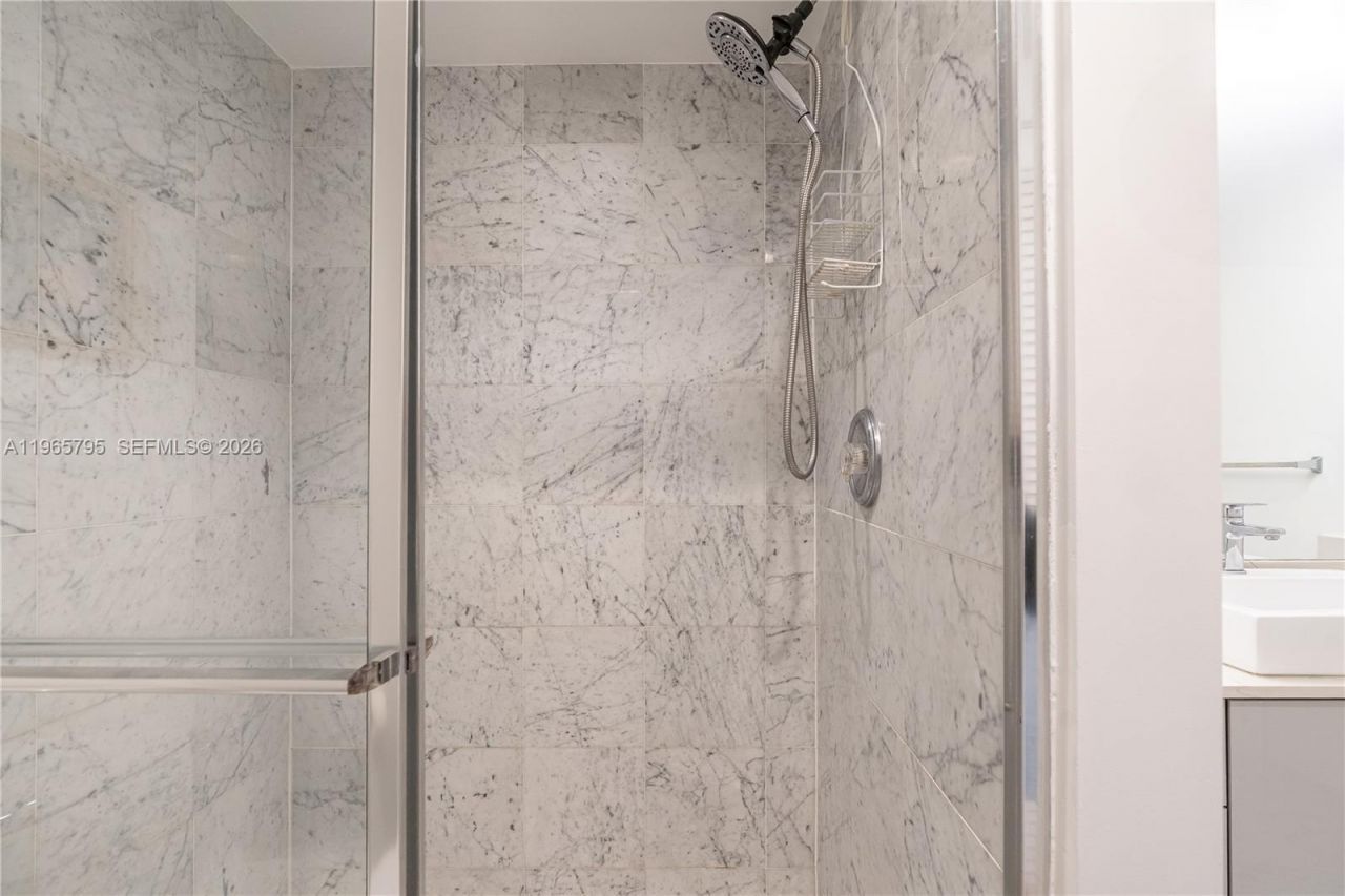 16400 Collins Ave , Unit 744, Sunny Isles Beach, FL 33160 Photo