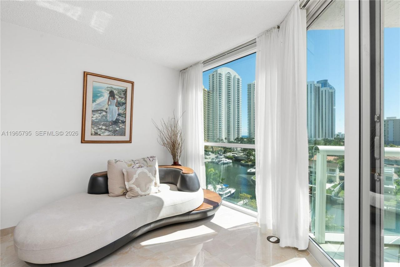 16400 Collins Ave , Unit 744, Sunny Isles Beach, FL 33160 Photo