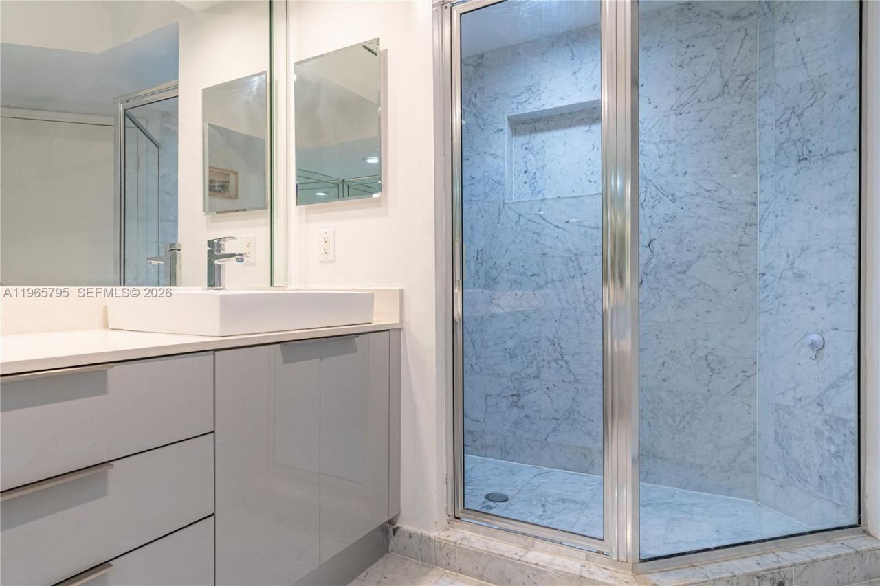 16400 Collins Ave , Unit 744, Sunny Isles Beach, FL 33160 Photo