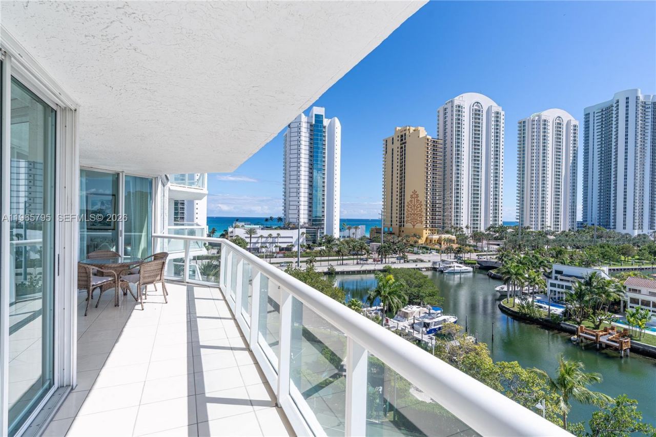 16400 Collins Ave , Unit 744, Sunny Isles Beach, FL 33160 Photo