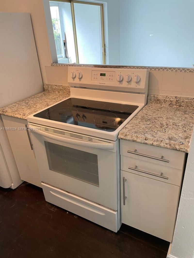 20400 NW 7 , Unit 106, Miami Gardens, FL 33169 Photo