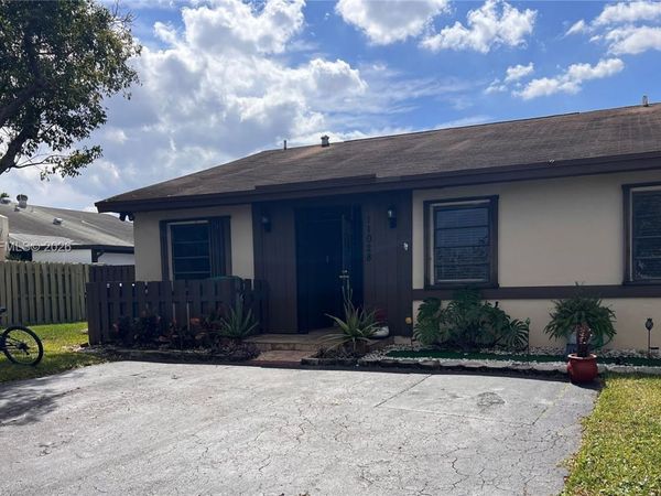 11028 SW 123rd Pl, Miami, FL 33186