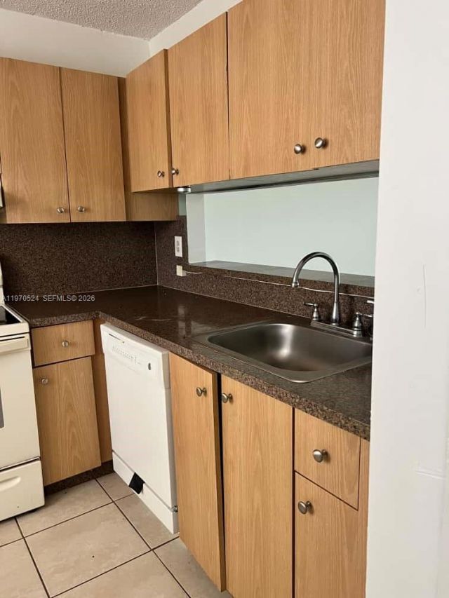 3470 Foxcroft Rd, Unit 307, Miramar, FL 33025 Photo