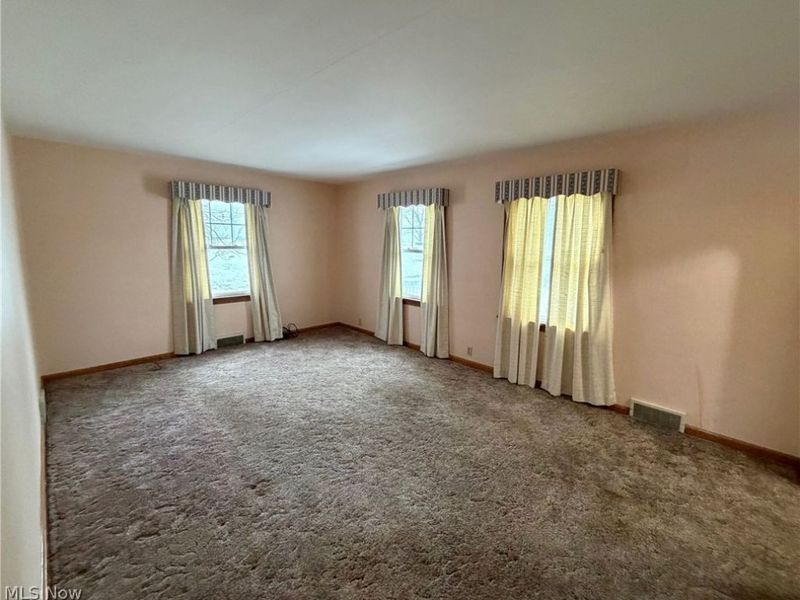 2229 Schneider Street NW, North Canton, OH 44720 Photo 2