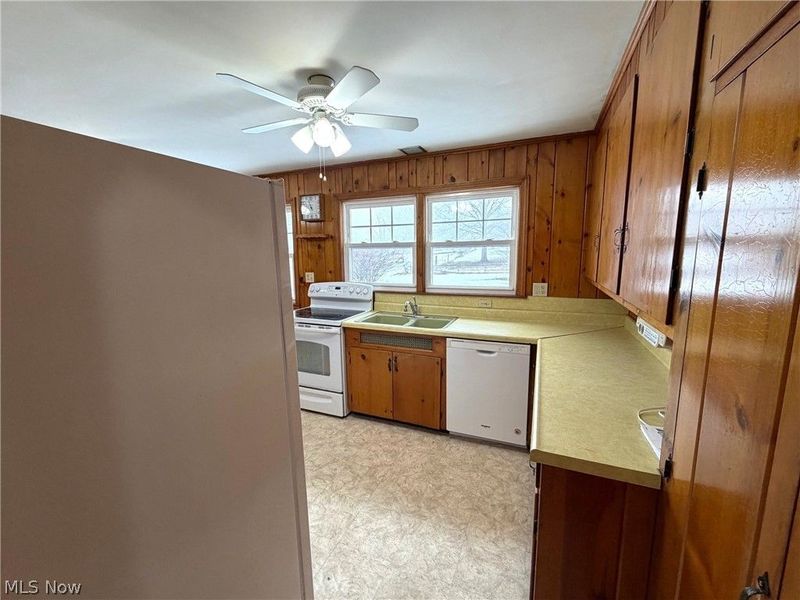 2229 Schneider Street NW, North Canton, OH 44720 Photo 7