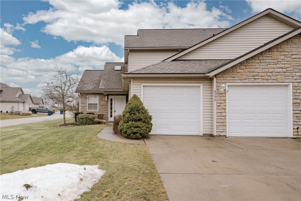 4595 Creekside Drive, Brimfield, OH 44240 Main Photo