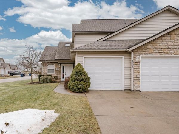 4595 Creekside Drive, Brimfield, OH 44240