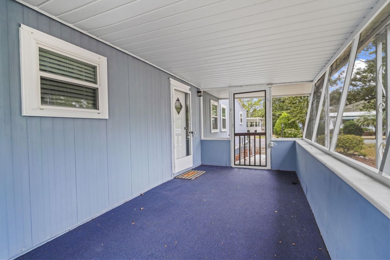 2975 Montgomery Trail  Photo 6