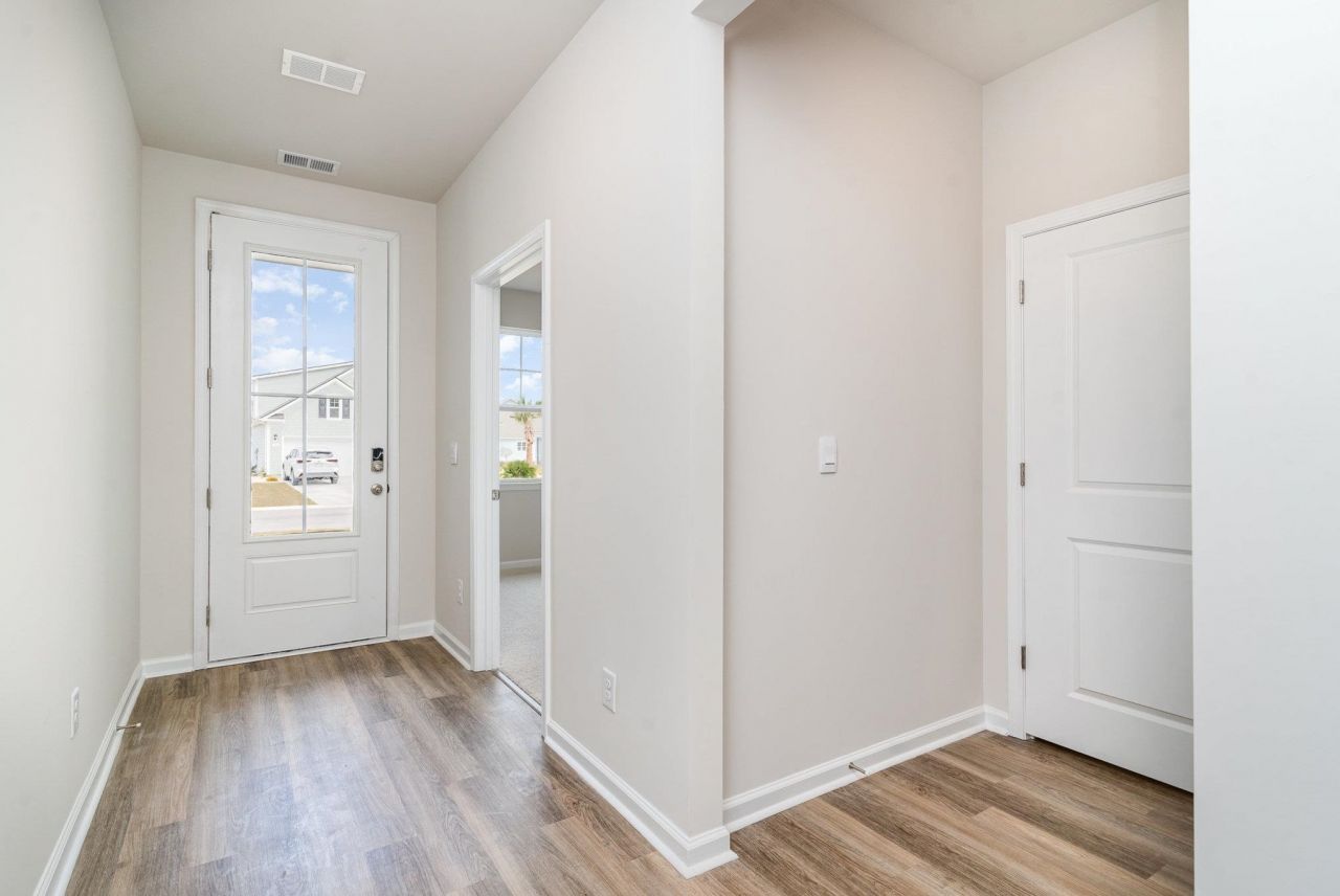 727 Hadara Dr Photo 2