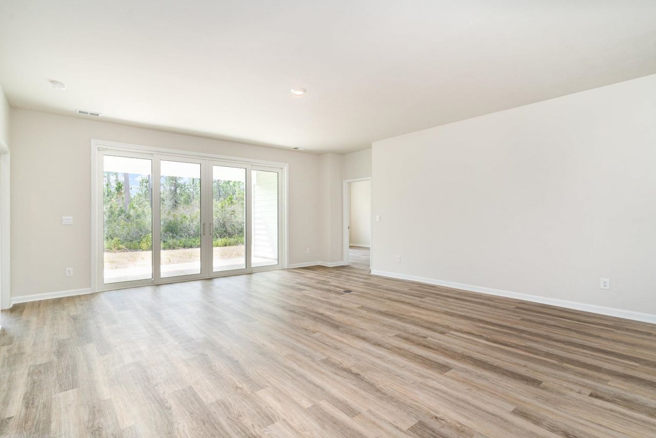 727 Hadara Dr Photo 3