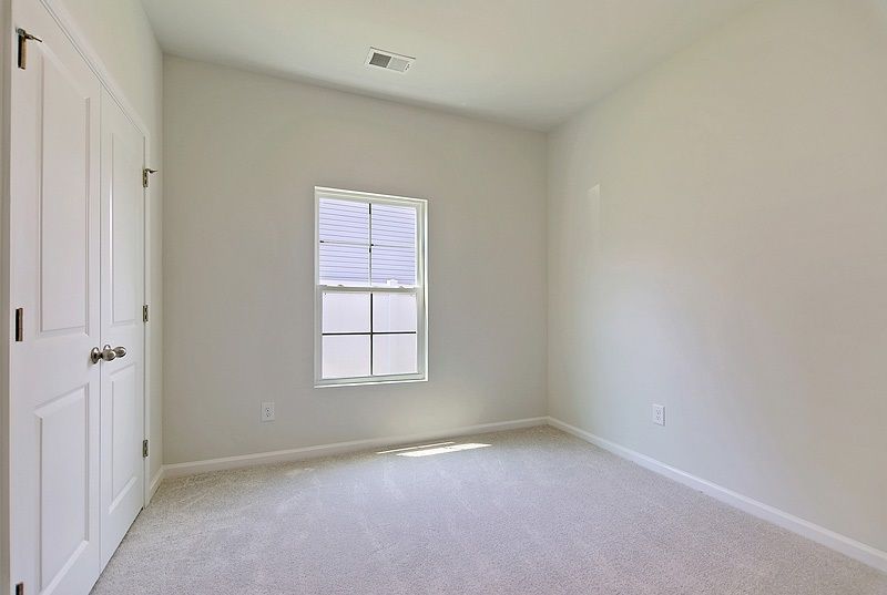 1161 Tibetan St. Photo 13