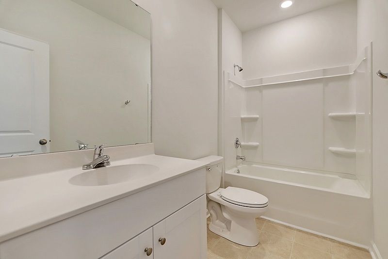 1161 Tibetan St. Photo 14