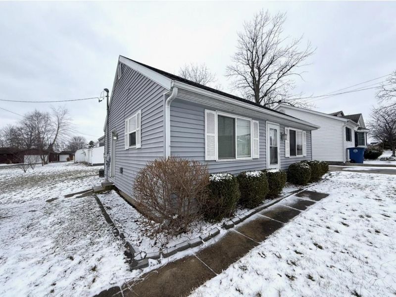 713 Southway Drive, Saint Marys, OH 45885 Photo 2