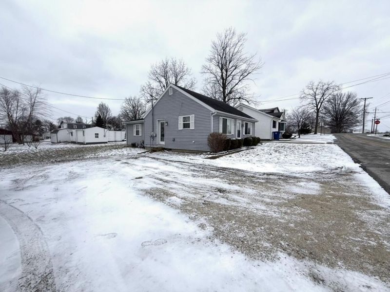 713 Southway Drive, Saint Marys, OH 45885 Photo 3