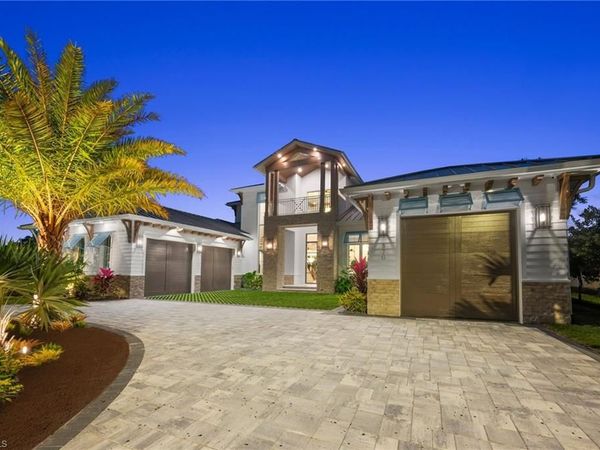 570 HARBOUR DR, NAPLES, FL 34103