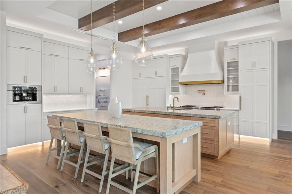 570 Harbour Dr, Naples, FL 34103 Photo