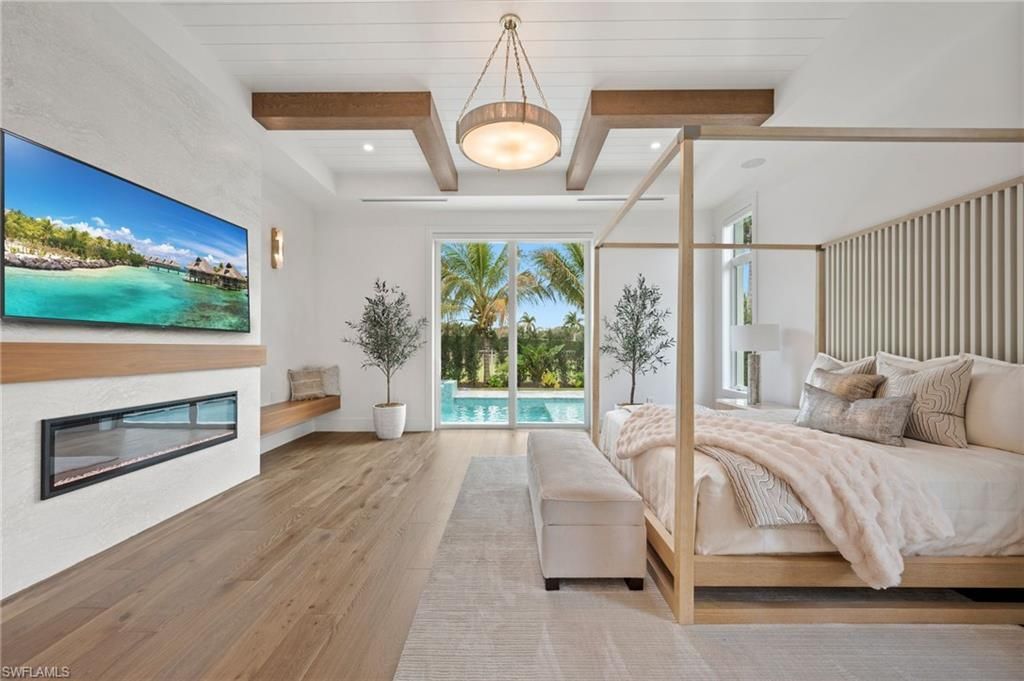 570 Harbour Dr, Naples, FL 34103 Photo