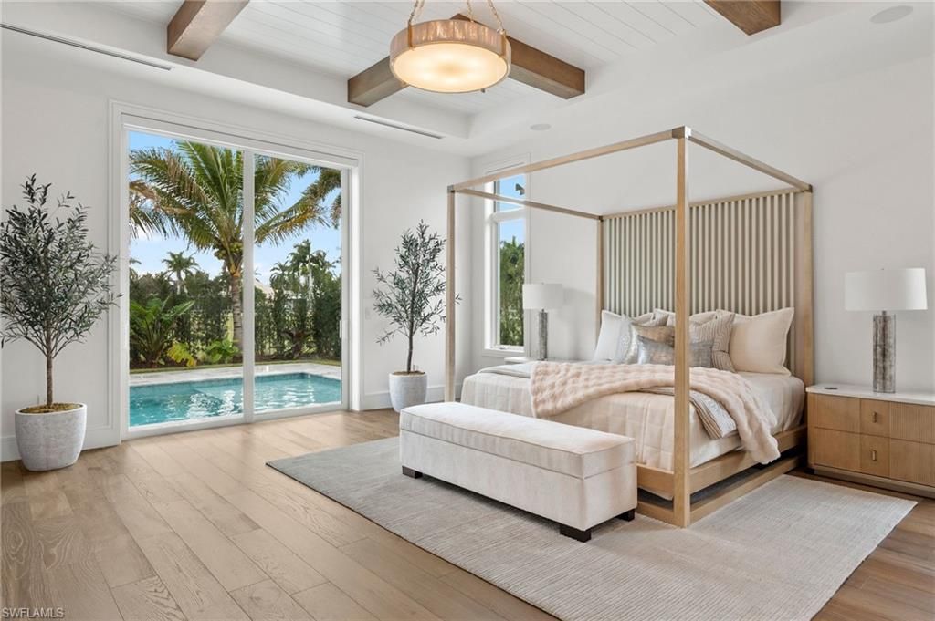 570 Harbour Dr, Naples, FL 34103 Photo