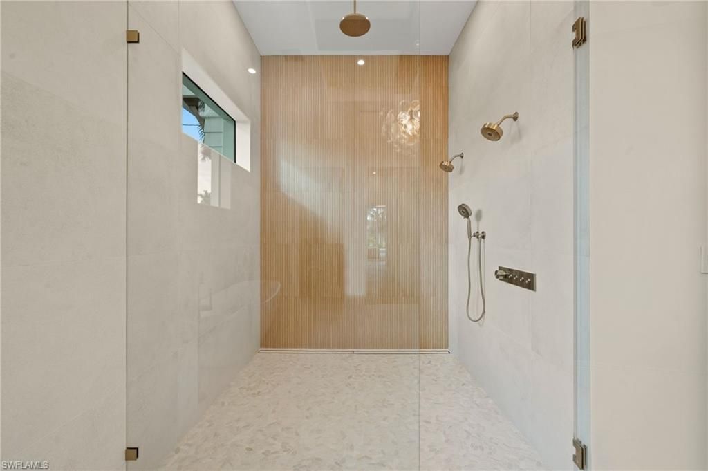 570 Harbour Dr, Naples, FL 34103 Photo