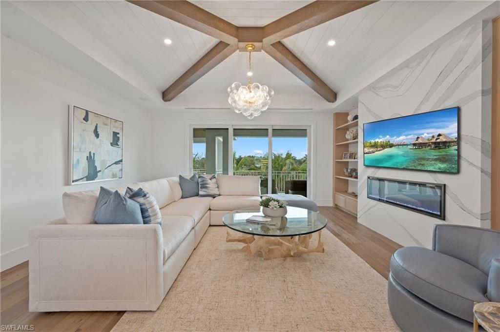 570 Harbour Dr, Naples, FL 34103 Photo