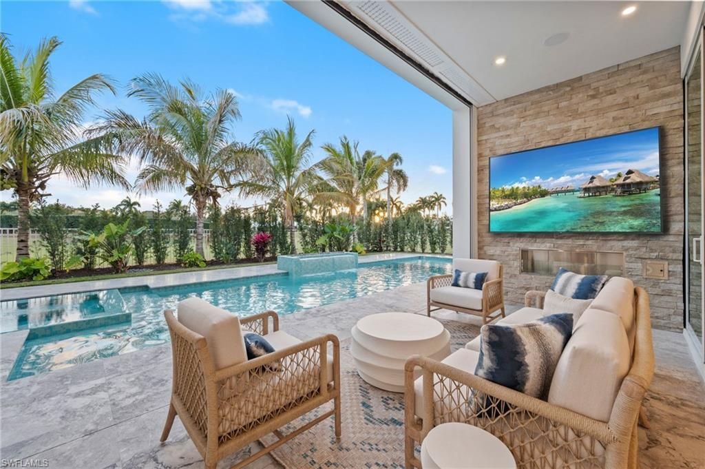 570 Harbour Dr, Naples, FL 34103 Photo