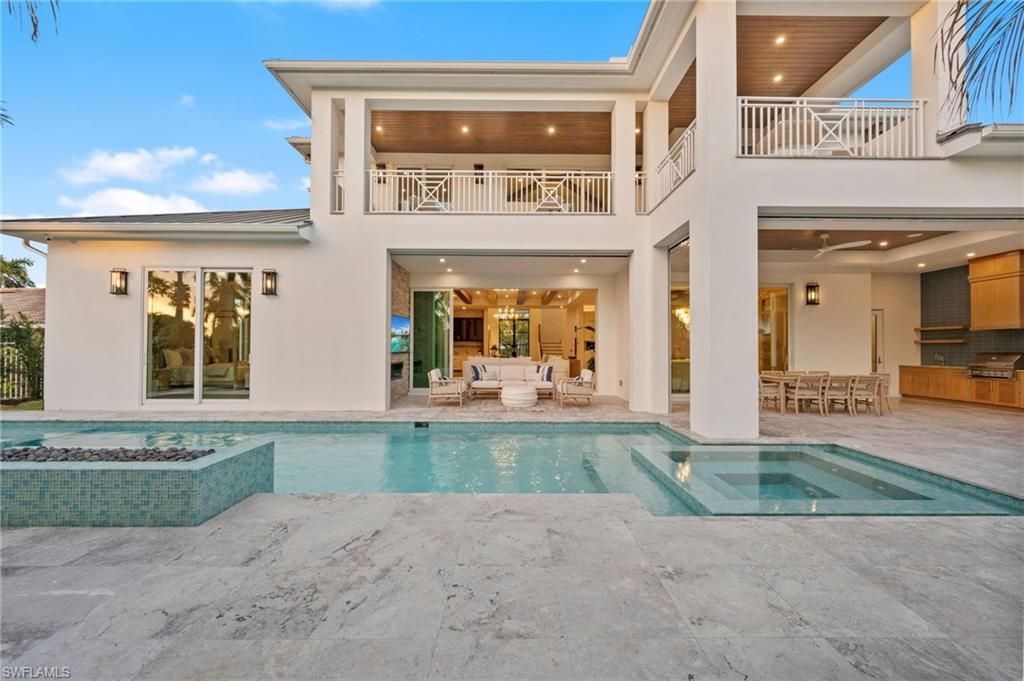 570 Harbour Dr, Naples, FL 34103 Photo