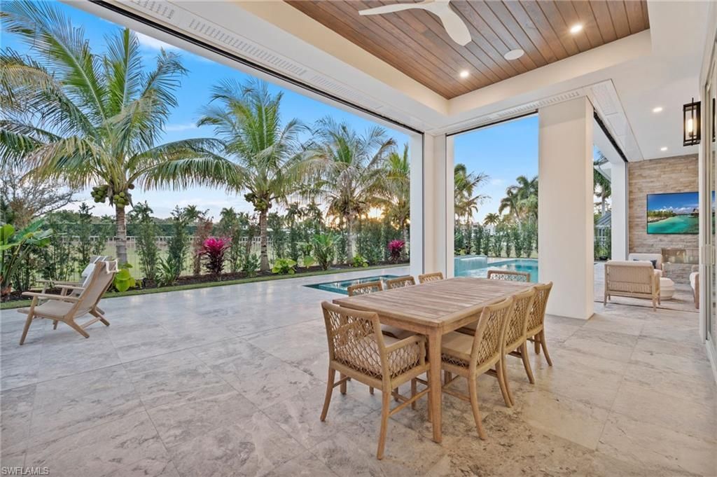 570 Harbour Dr, Naples, FL 34103 Photo