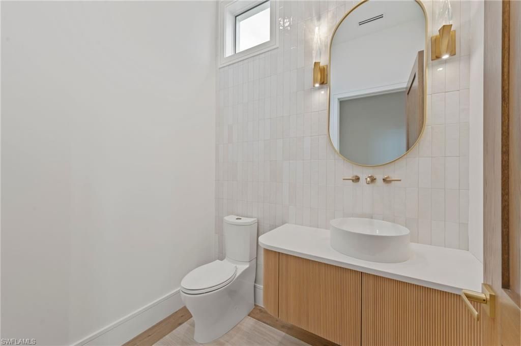 570 Harbour Dr, Naples, FL 34103 Photo