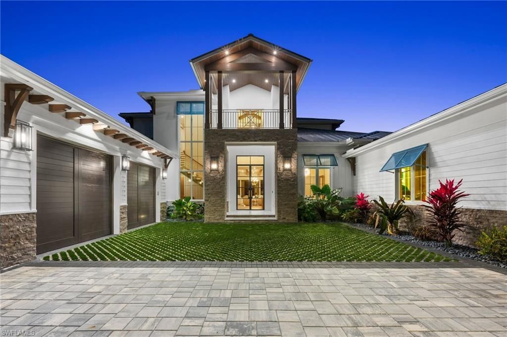570 Harbour Dr, Naples, FL 34103 Photo