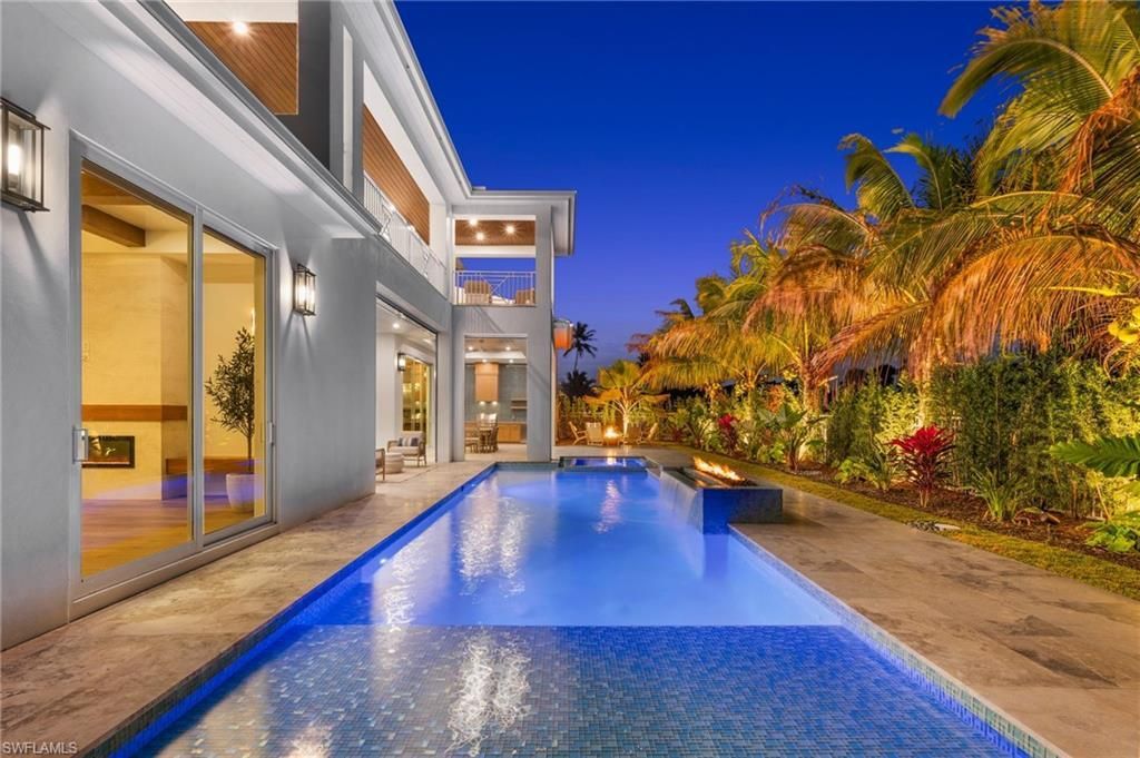 570 Harbour Dr, Naples, FL 34103 Photo