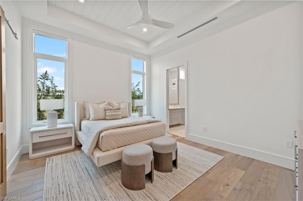 570 Harbour Dr, Naples, FL 34103 Photo