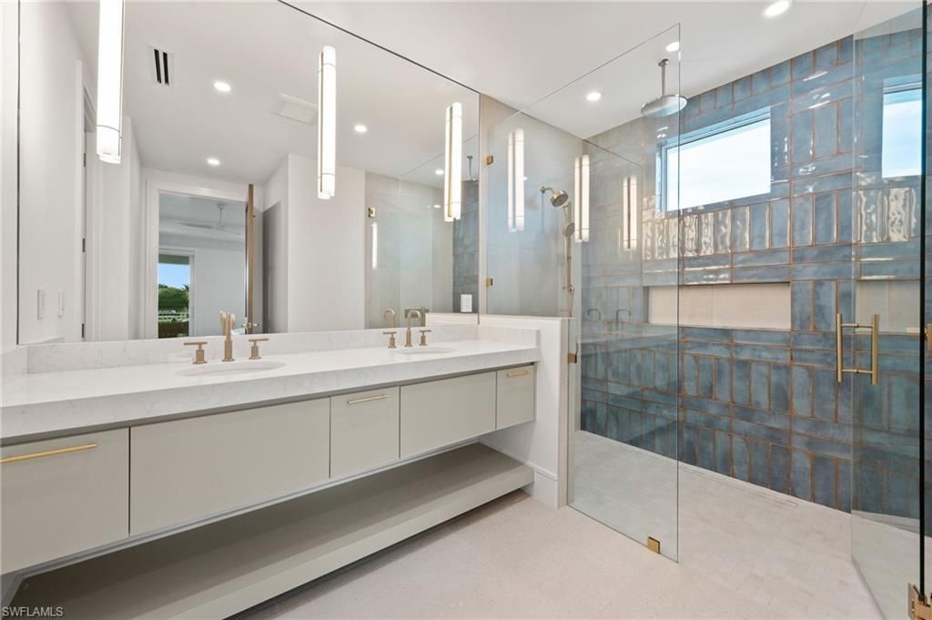 570 Harbour Dr, Naples, FL 34103 Photo