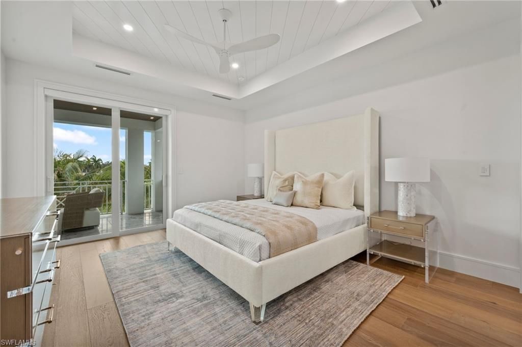 570 Harbour Dr, Naples, FL 34103 Photo