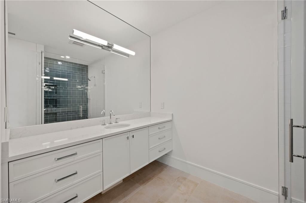 570 Harbour Dr, Naples, FL 34103 Photo