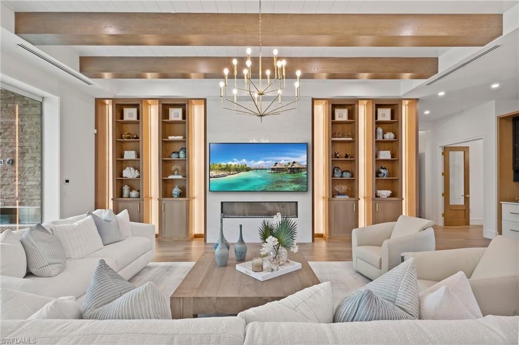 570 Harbour Dr, Naples, FL 34103 Photo