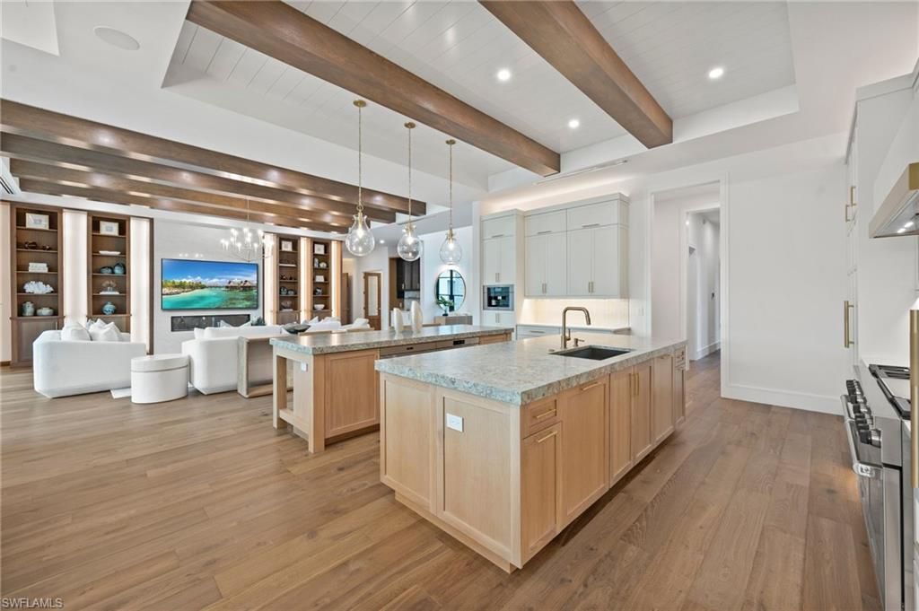 570 Harbour Dr, Naples, FL 34103 Photo