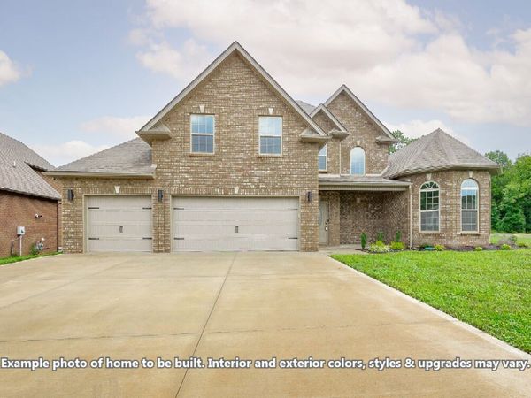 819 Fairgreen Ct , Clarksville, TN 37043