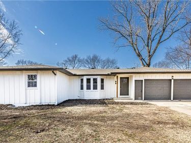 1235 Main Street, Eudora, KS 66025